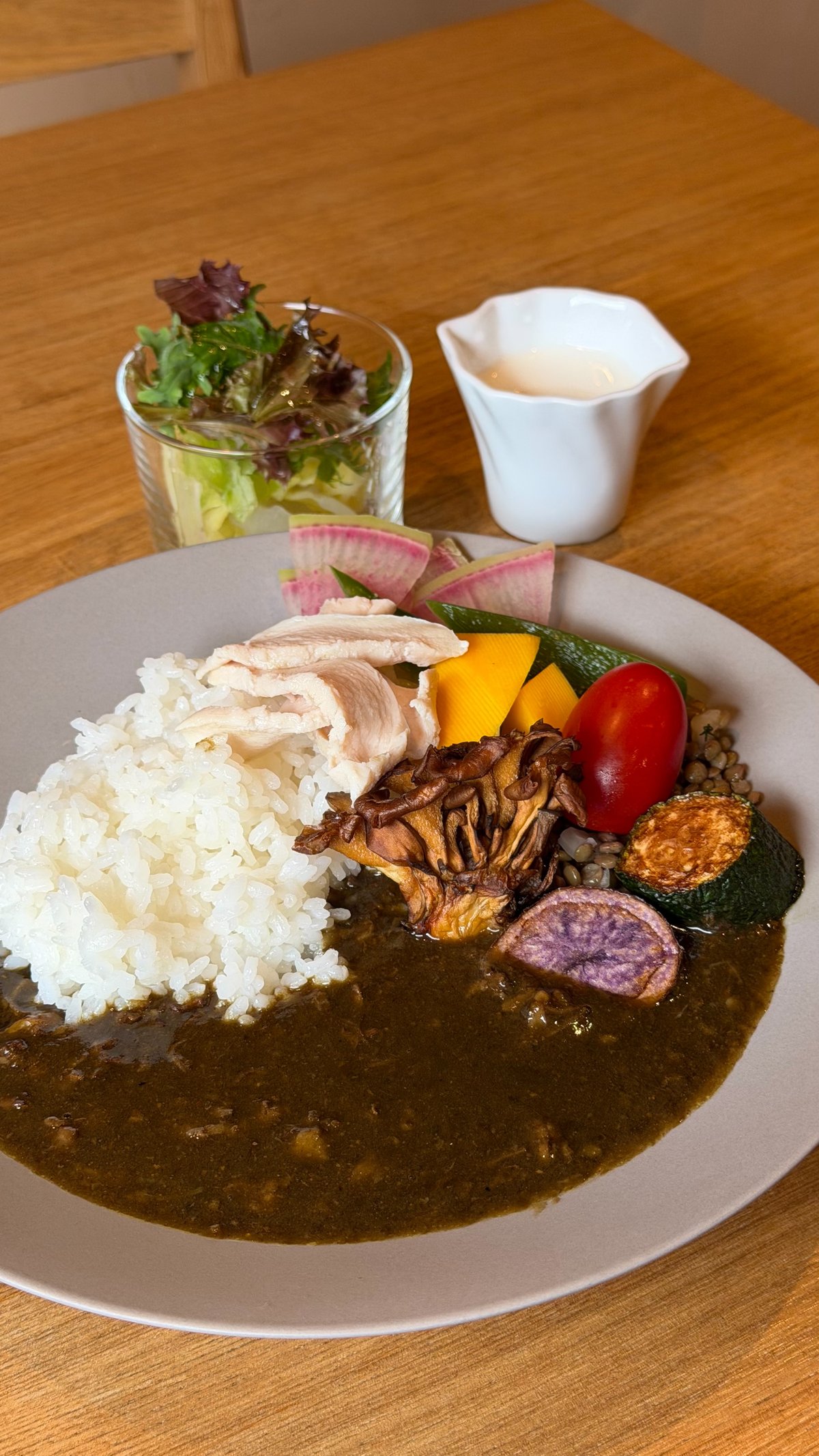 豊田和牛の牛すじ黒カレー